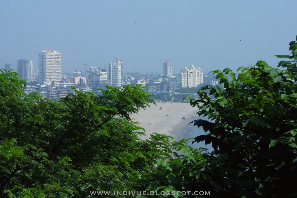Chowpatty Beach in Mumbai, 2006