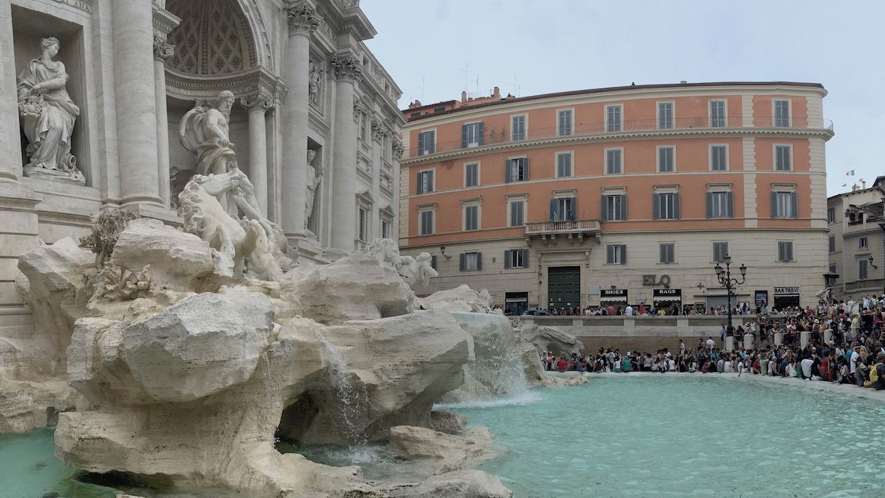 Fontana Di Trevi -fountain