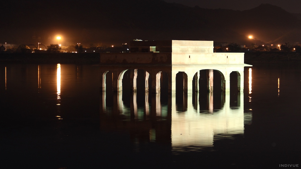 The sound of Jaipur in the night by Jal Mahal