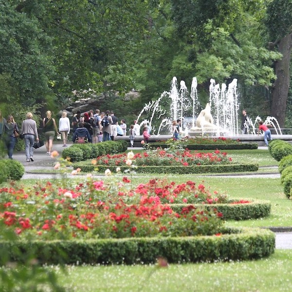 Berlin Zoo garden and fountain