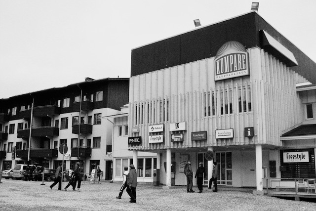 Kumpare shopping mall