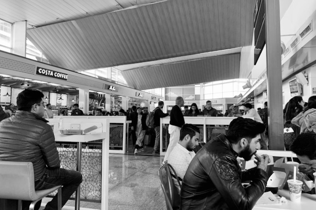 Restaurants and cafes at the Delhi domestic airport