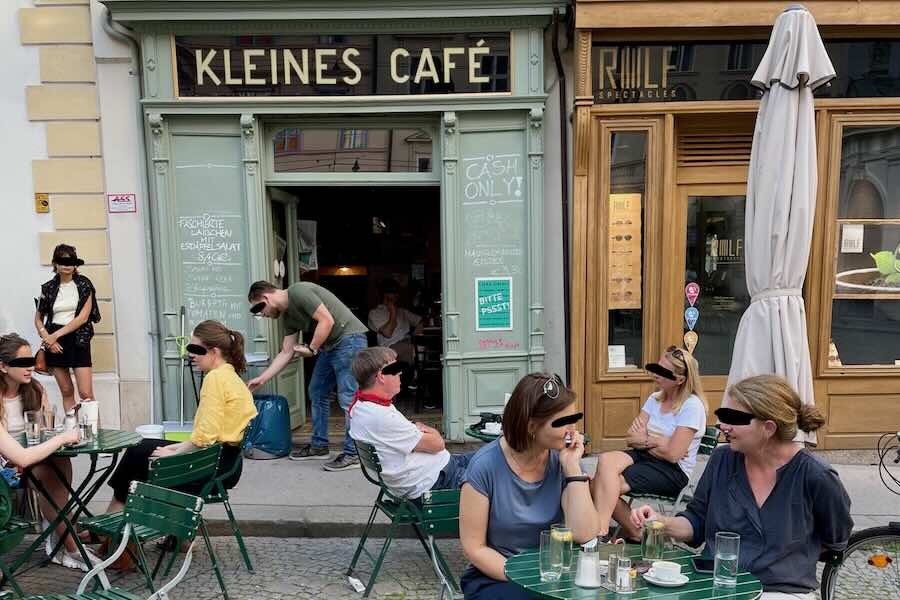 Kleines Café in Vienna and my video reaction