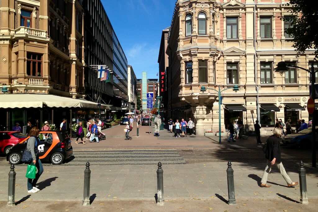 Hotel Kämp and Esplanadi street