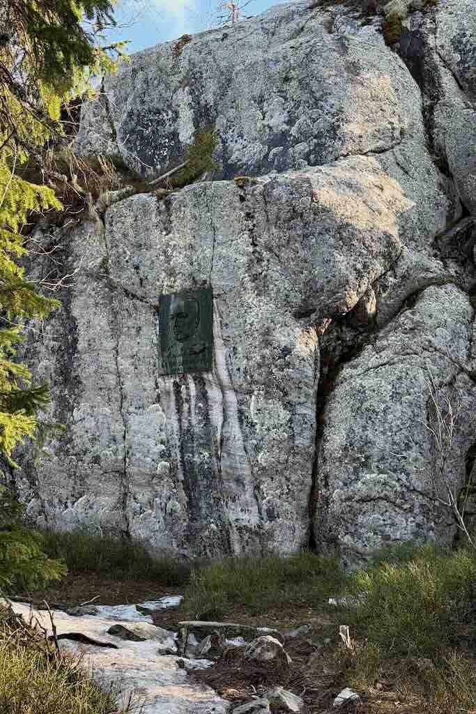 Eero Järnefelt’s Memorial on the Koli Trail