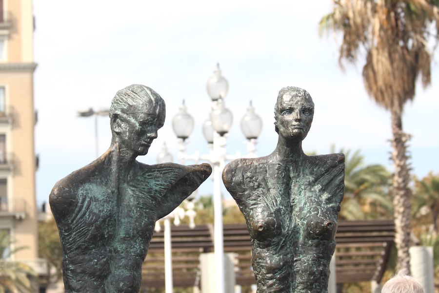 Pareja – The Couple sculpture in Barcelona