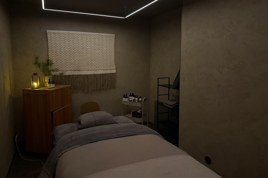 Usva Spa treatment room in candlelight