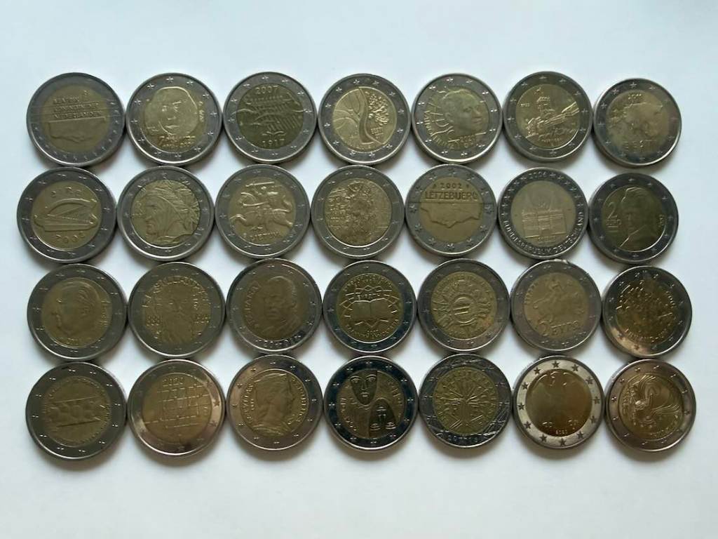 2 euro coins backsides