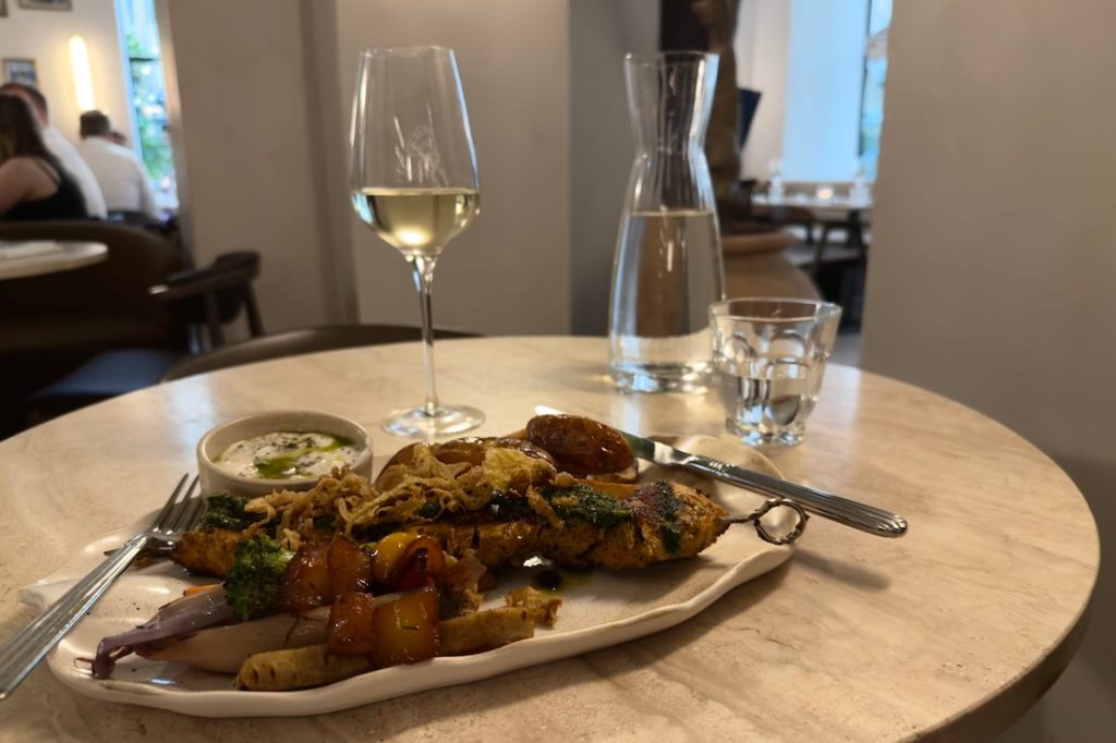 Restaurant Papa Andreas Souvlaki and wine